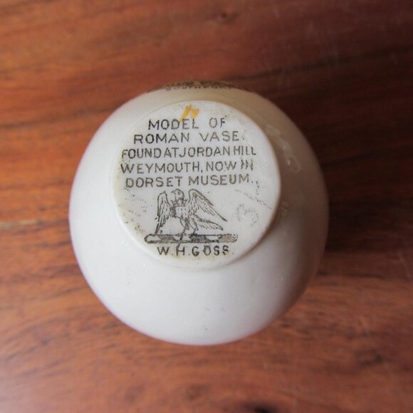 W.H. Goss crested heraldry china vintage Southport (GC070 Grace) - Picture 6 of 7